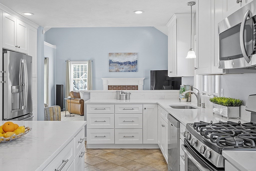 26 Chicory Road Westford, MA 01886 - Photo 8 of 42 Gallery Image 8