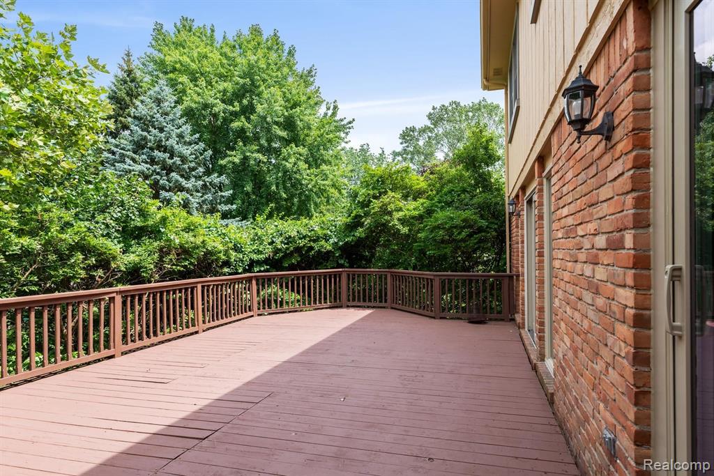 887 Ten Point Drive Rochester, MI 48309 - Photo 37 of 39