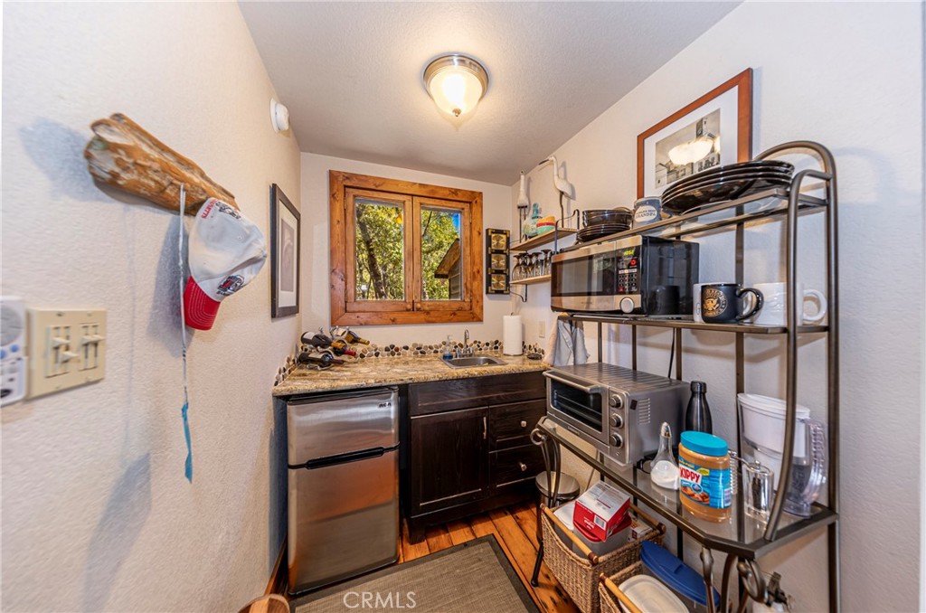 5757 Clouds Rest Mariposa, CA 95338 - Photo 35 of 68 "La Casita" Kitchen