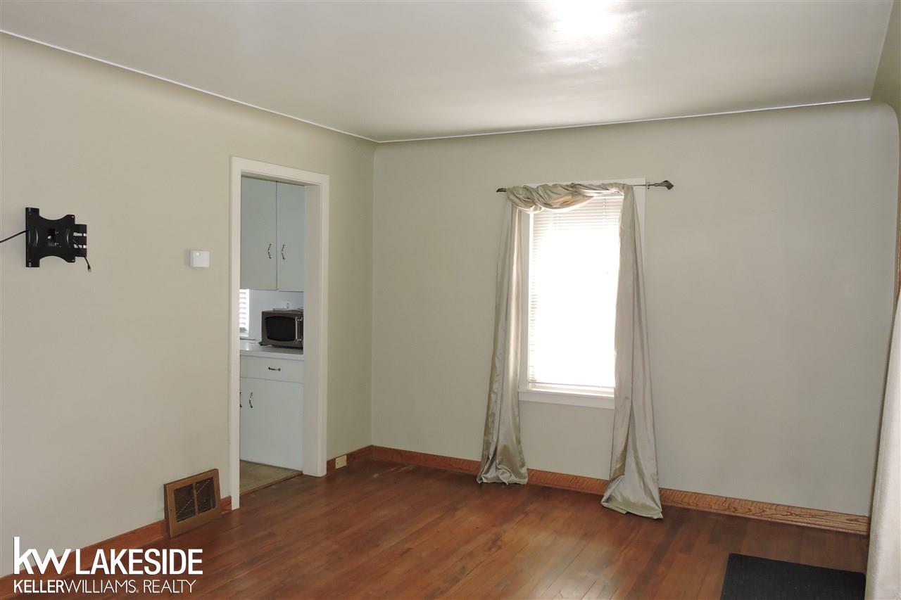 47454 Ryan Road Utica, MI 48317 - Photo 5 of 24 Gallery Image 5