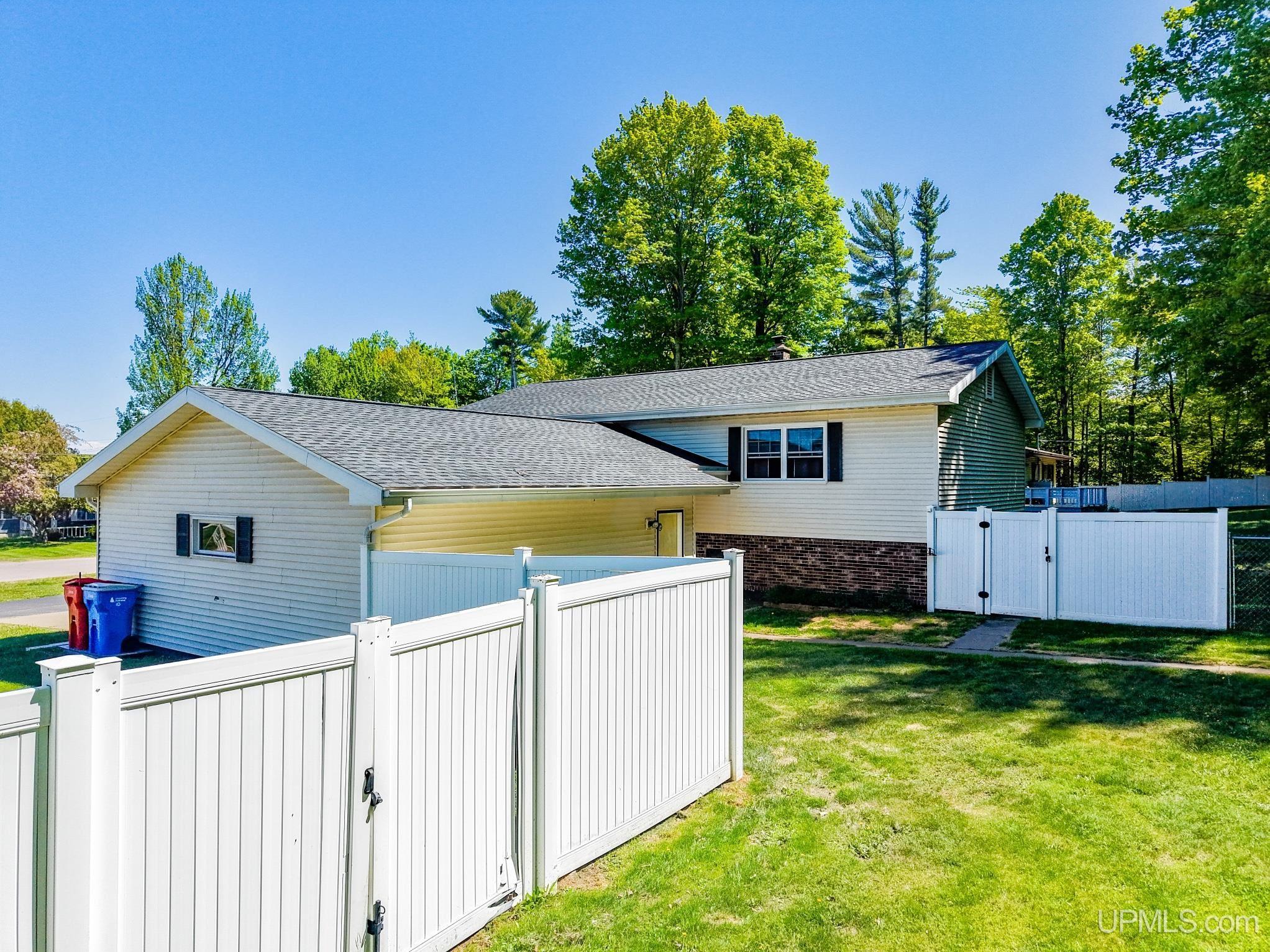 205 North Rose Street Ishpeming, MI 49849 - Photo 43 of 47