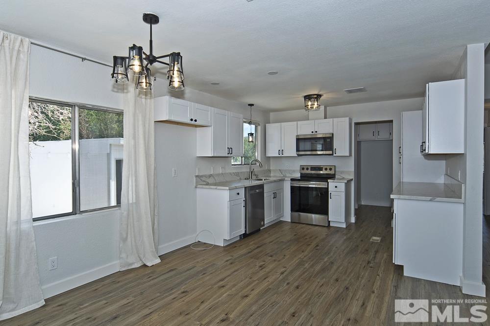 499 Niles Way Reno, NV 89506 - Photo 8 of 36 Photo 8