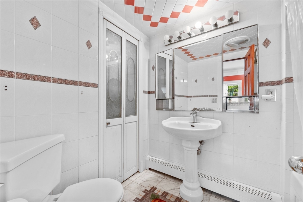 10 Washington Park Newton, MA 02460 - Photo 5 of 38