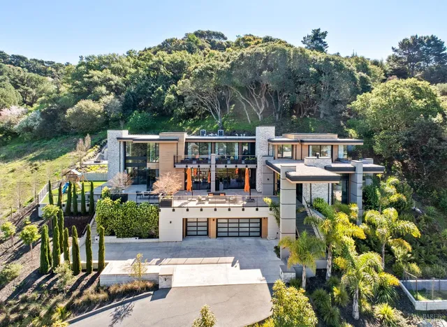$8,977,000 | 3 Trestle Glen Circle, Tiburon, CA 94920