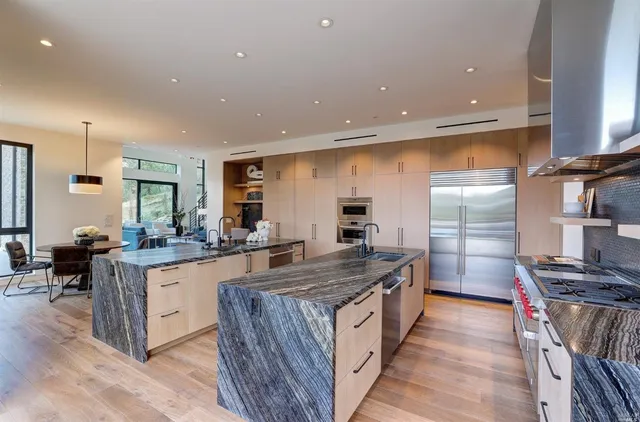 $8,977,000 | 3 Trestle Glen Circle, Tiburon, CA 94920