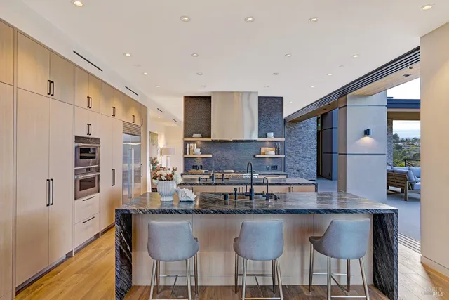 $8,977,000 | 3 Trestle Glen Circle, Tiburon, CA 94920