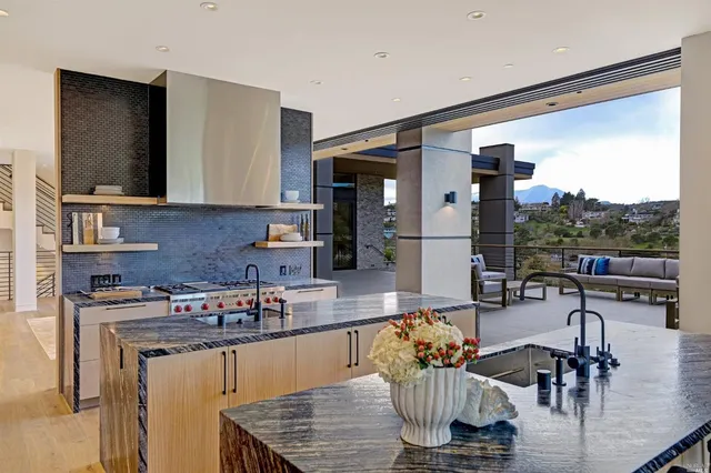 $8,977,000 | 3 Trestle Glen Circle, Tiburon, CA 94920