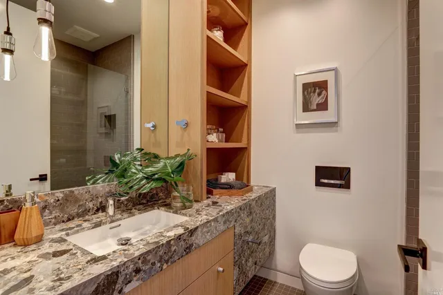 $8,977,000 | 3 Trestle Glen Circle, Tiburon, CA 94920