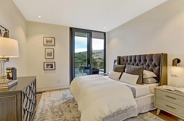 $8,977,000 | 3 Trestle Glen Circle, Tiburon, CA 94920