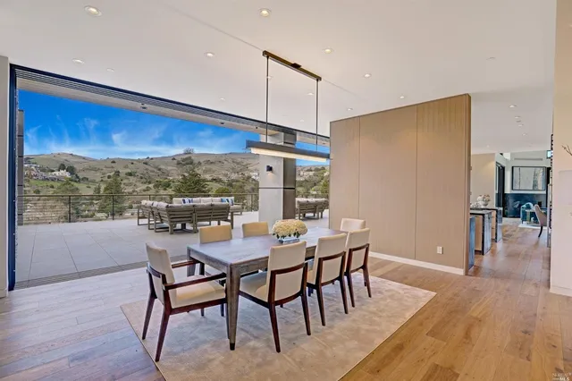 $8,977,000 | 3 Trestle Glen Circle, Tiburon, CA 94920