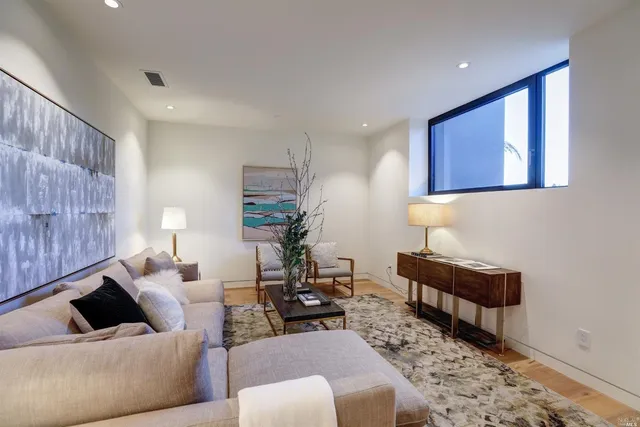 $8,977,000 | 3 Trestle Glen Circle, Tiburon, CA 94920