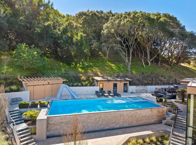 $8,977,000 | 3 Trestle Glen Circle, Tiburon, CA 94920