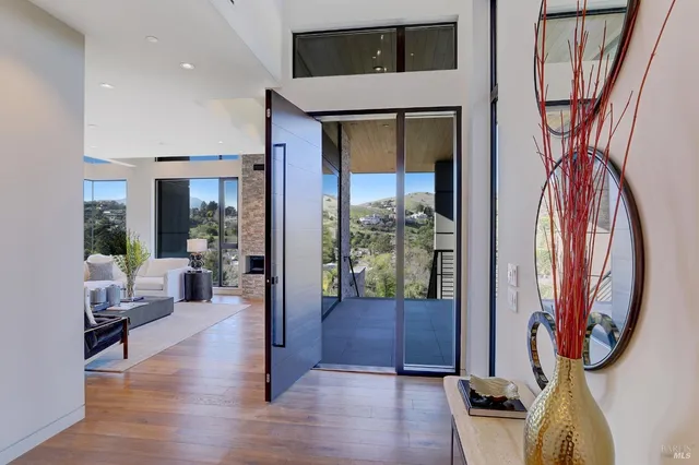 $8,977,000 | 3 Trestle Glen Circle, Tiburon, CA 94920