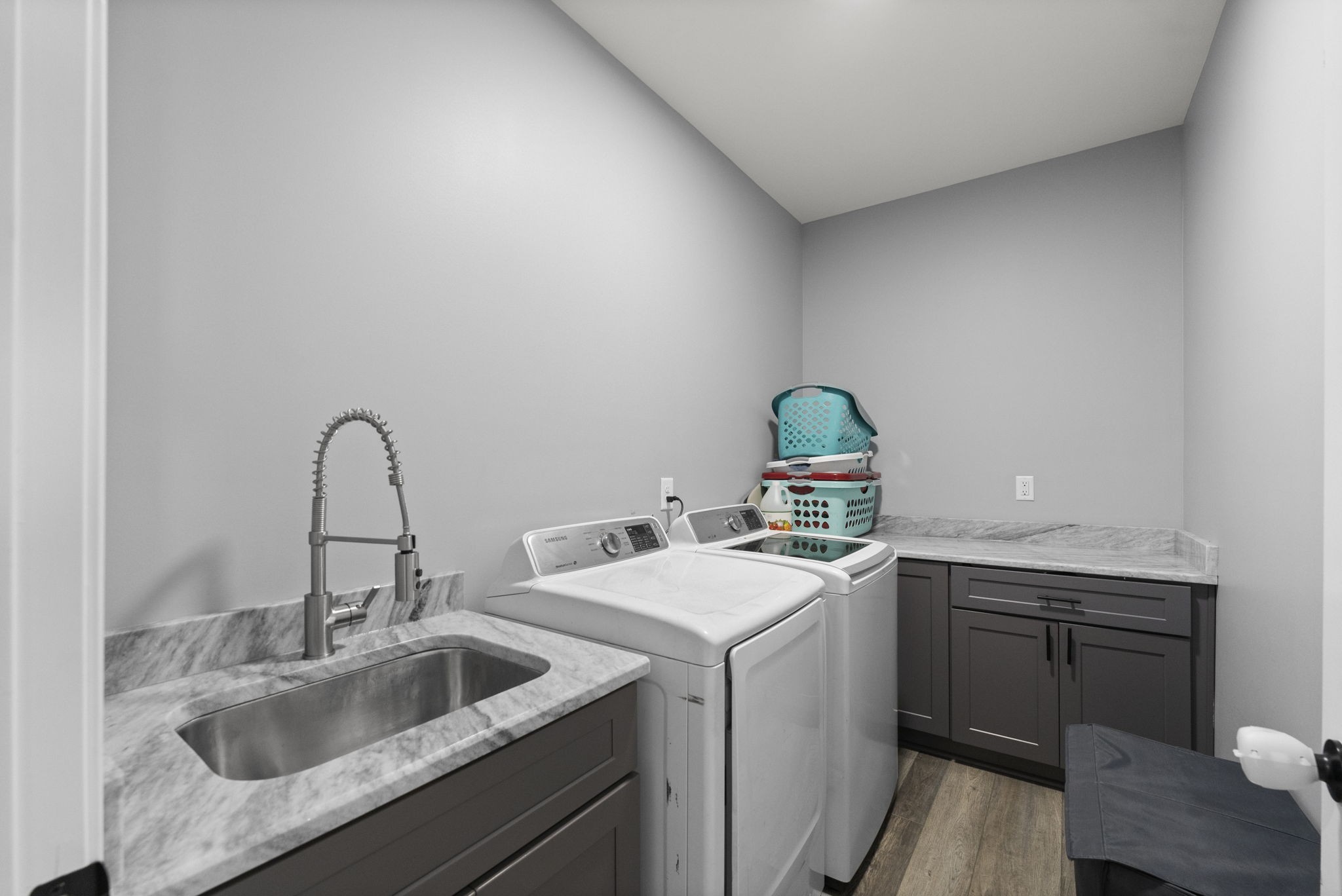 147 Roberts Road Portland, TN 37148 - Photo 18 of 30 a bathroom with a sink and a toilet