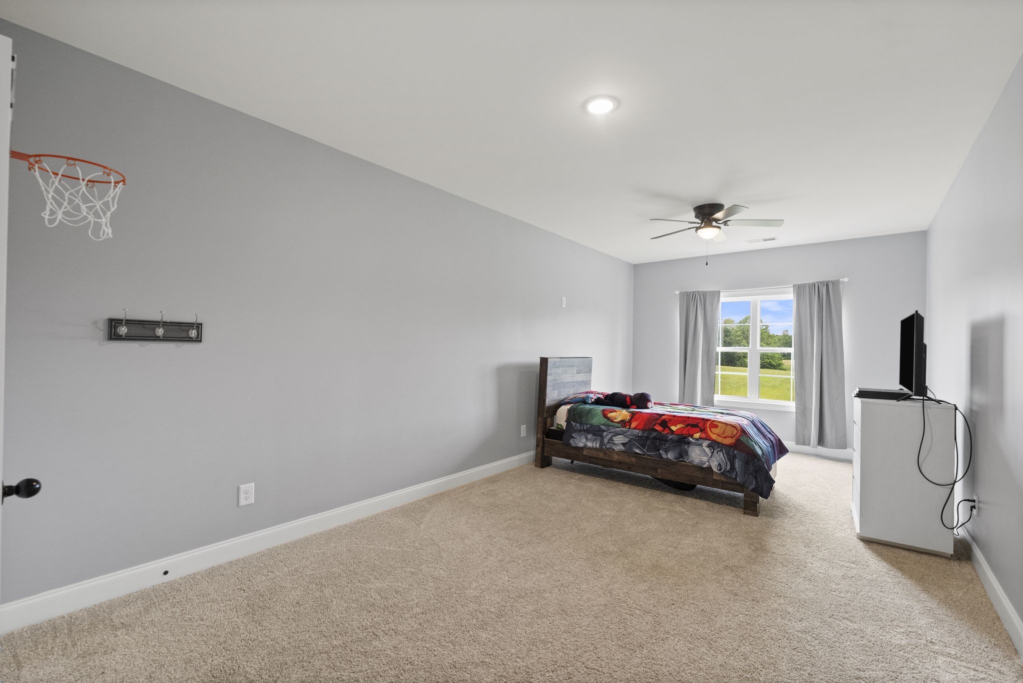 147 Roberts Road Portland, TN 37148 - Photo 25 of 30 a bedroom with bed and window