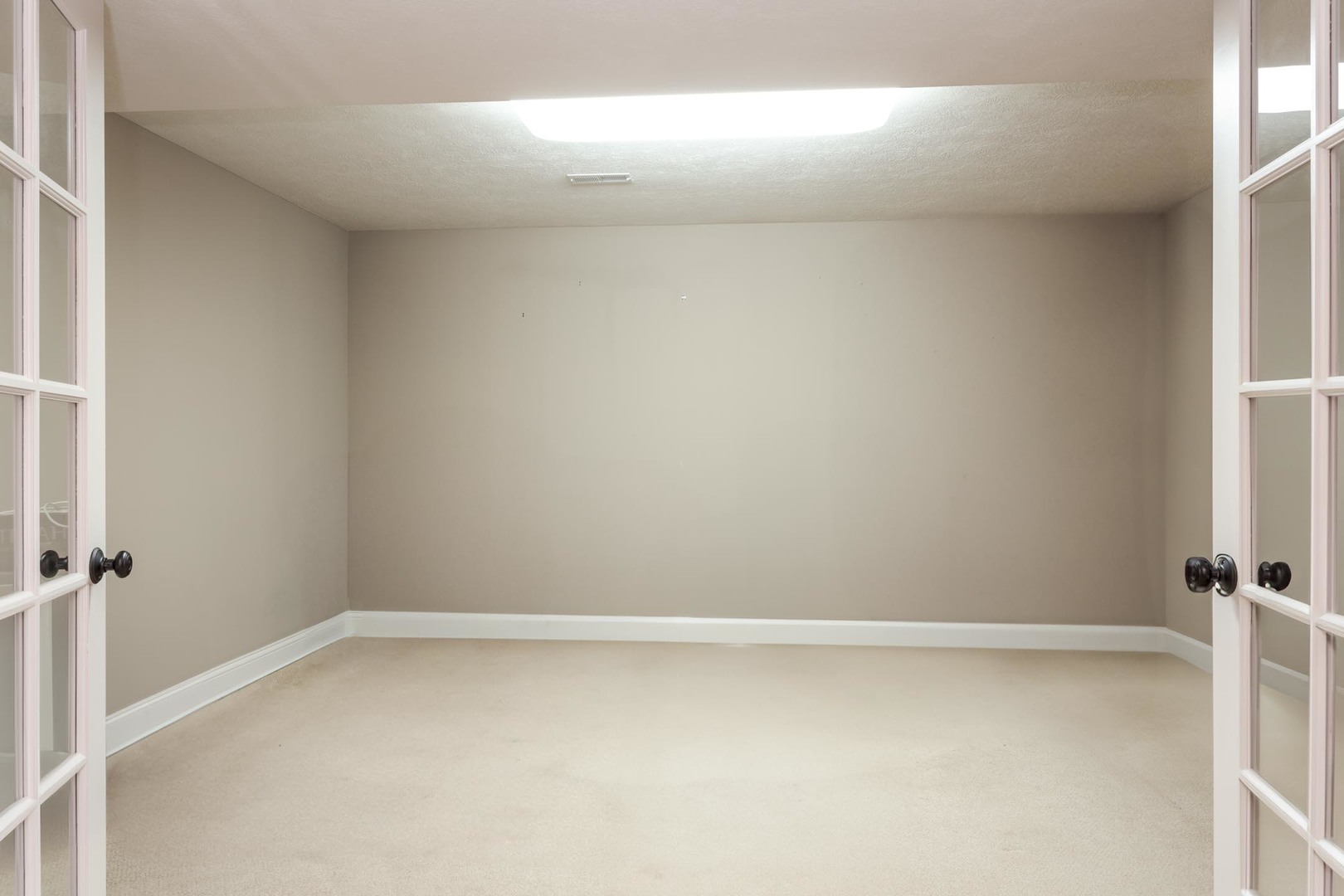 2004 Escalade Road Bloomington, IL 61705 - Photo 25 of 30 Gallery Image 25