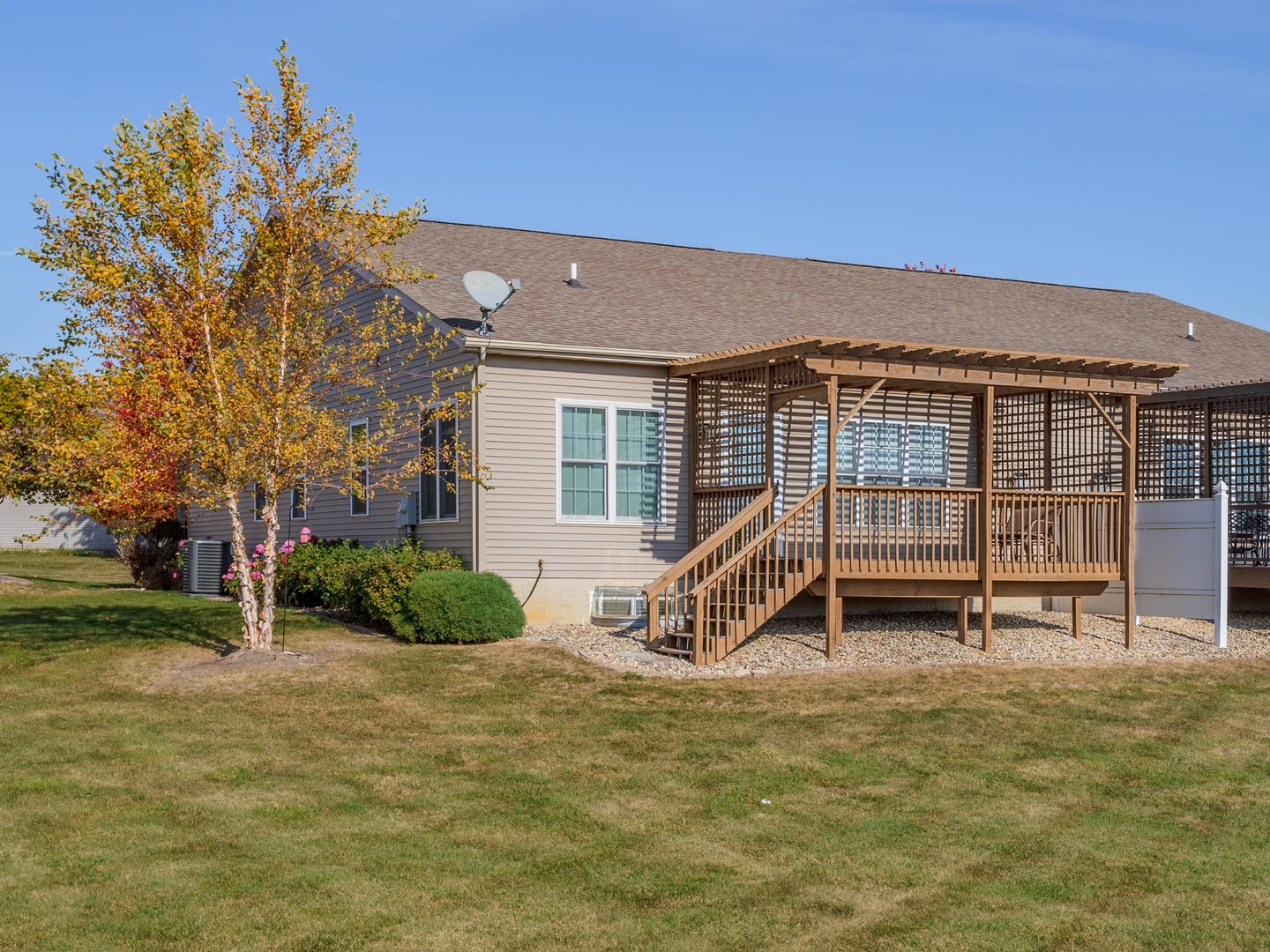 2004 Escalade Road Bloomington, IL 61705 - Photo 29 of 30 Gallery Image 29