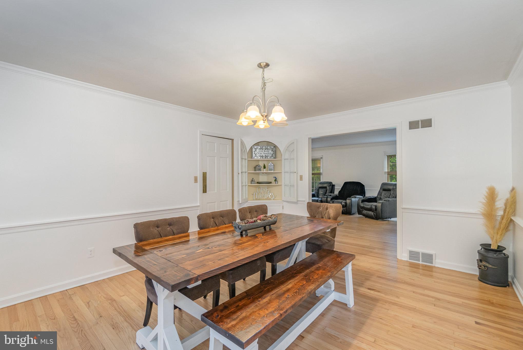 109 Lyn Circle York, PA 17403 - Photo 12 of 50