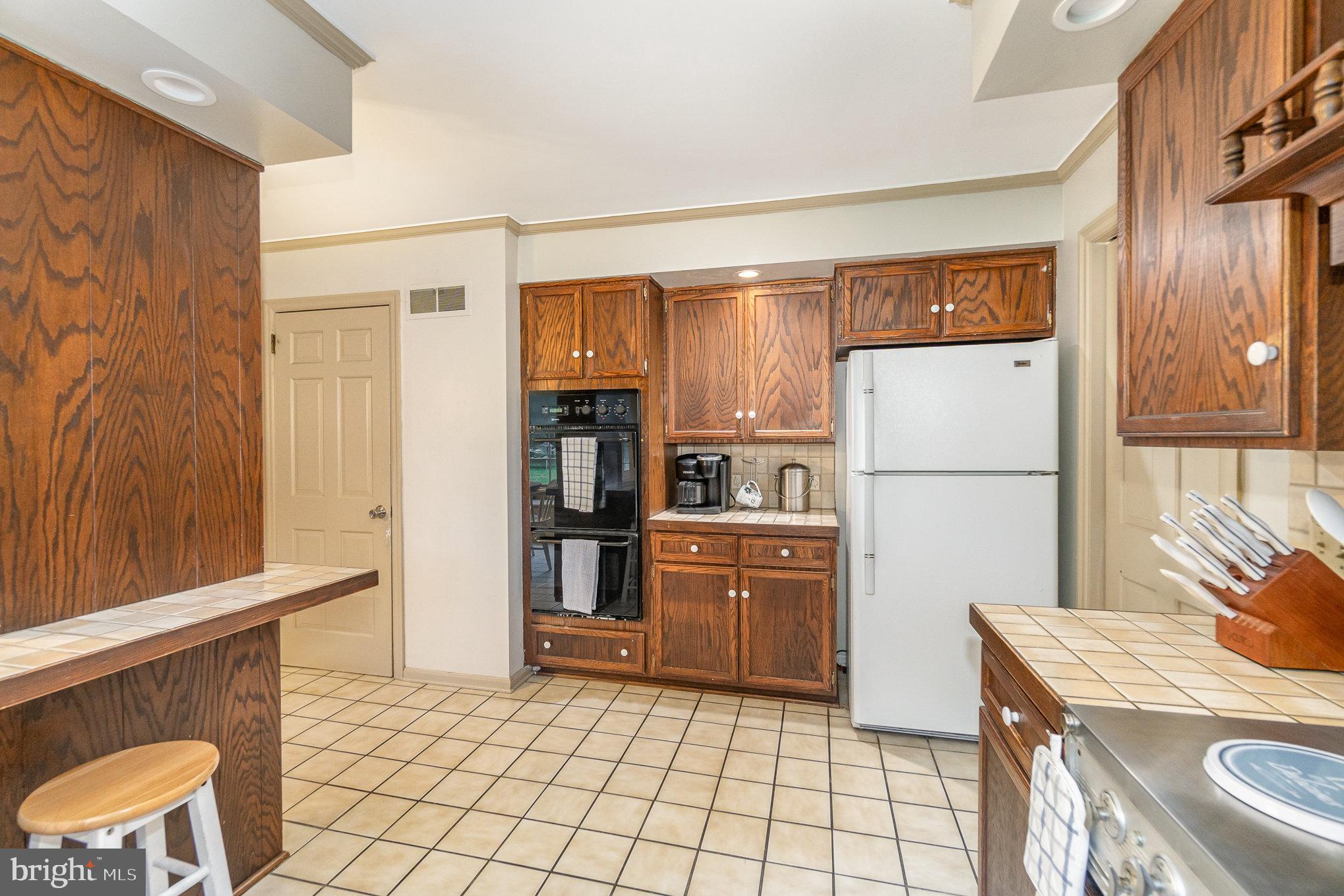 109 Lyn Circle York, PA 17403 - Photo 14 of 50