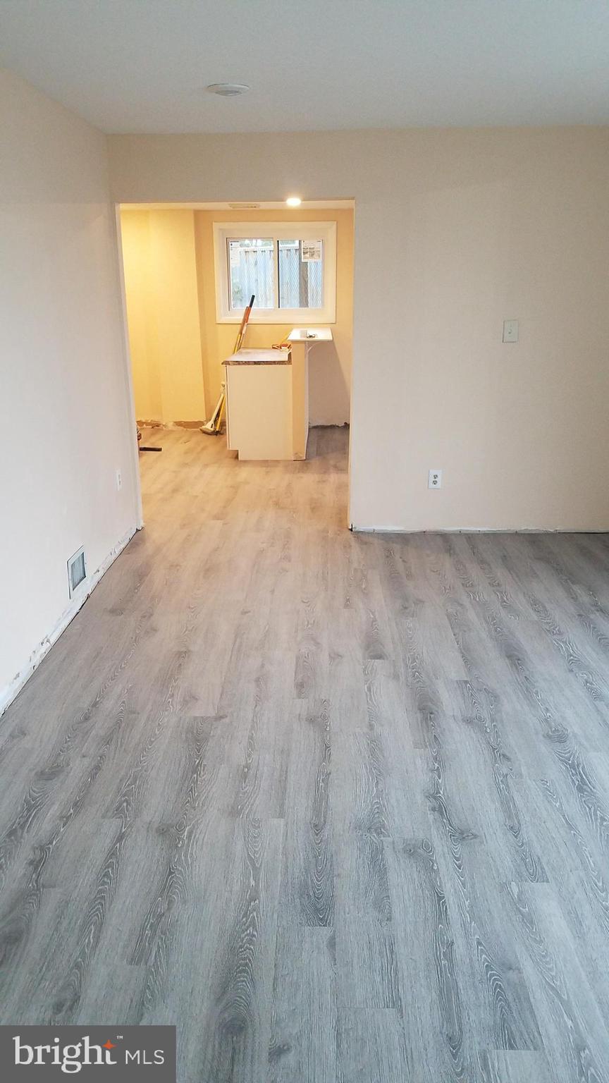 32 Edgewater Avenue Westville, NJ 08093 - Photo 29 of 40 Downstairs kitchen/living room 2/1