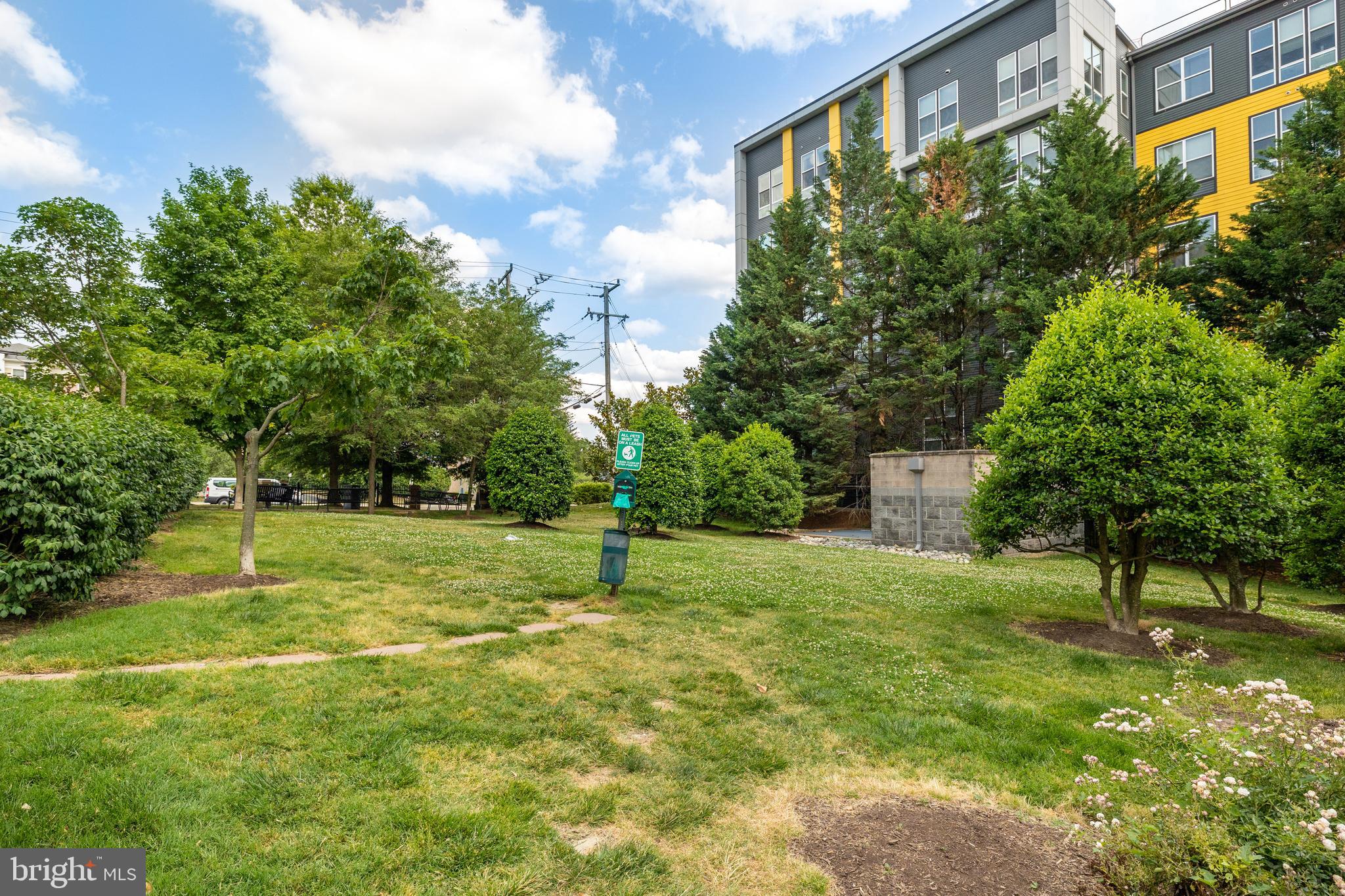 2726 Gallows Road, Unit 708 Vienna, VA 22180 - Photo 32 of 38 Park
