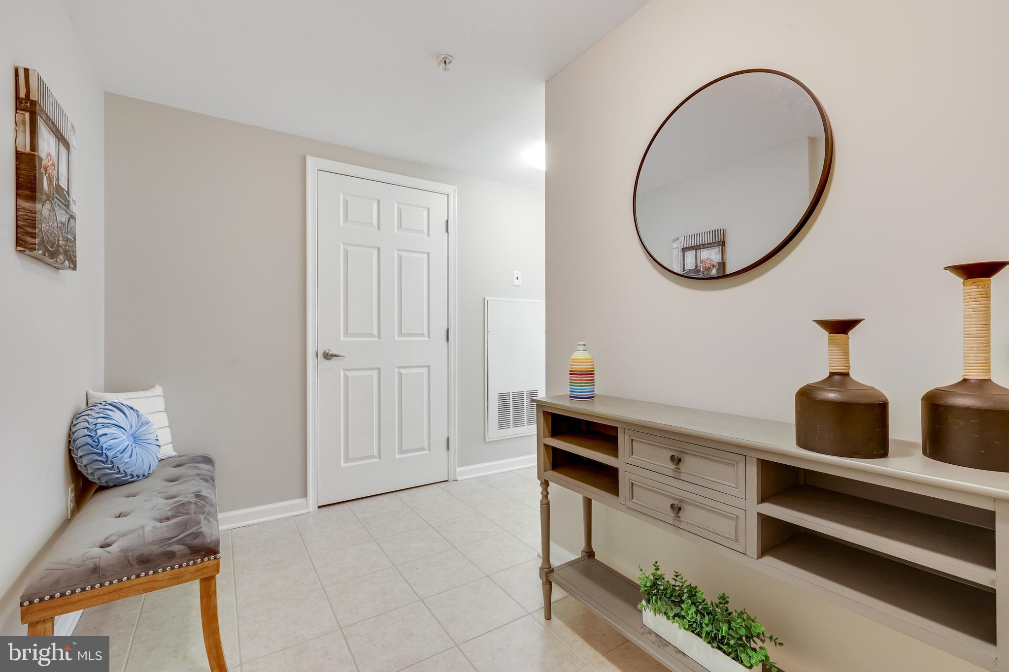 2726 Gallows Road, Unit 708 Vienna, VA 22180 - Photo 4 of 38 Unit Entrance