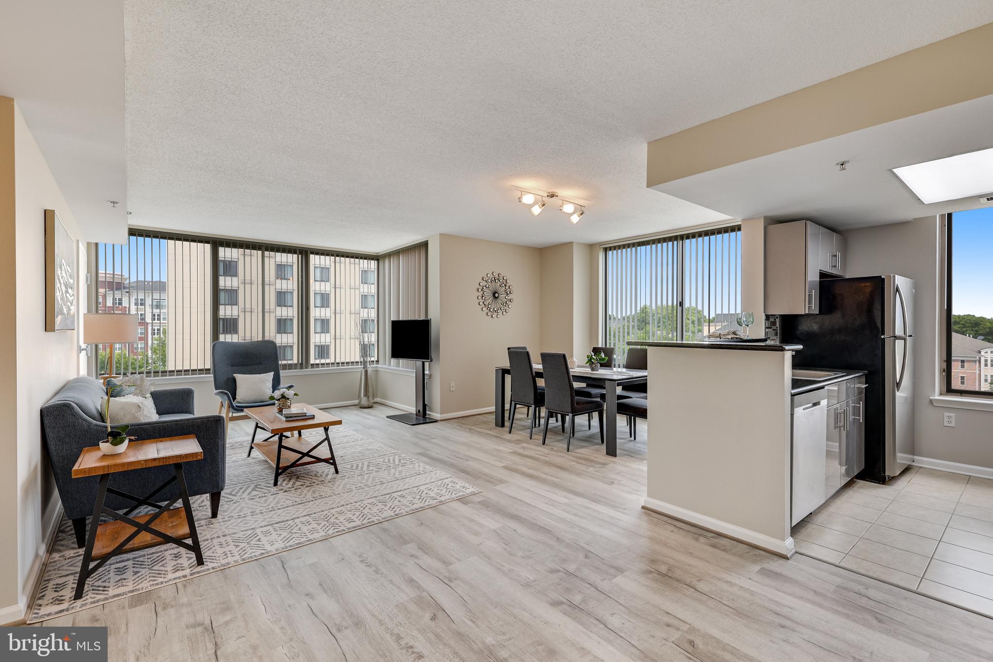 2726 Gallows Road, Unit 708 Vienna, VA 22180 - Photo 5 of 38 Lots of Natural Light