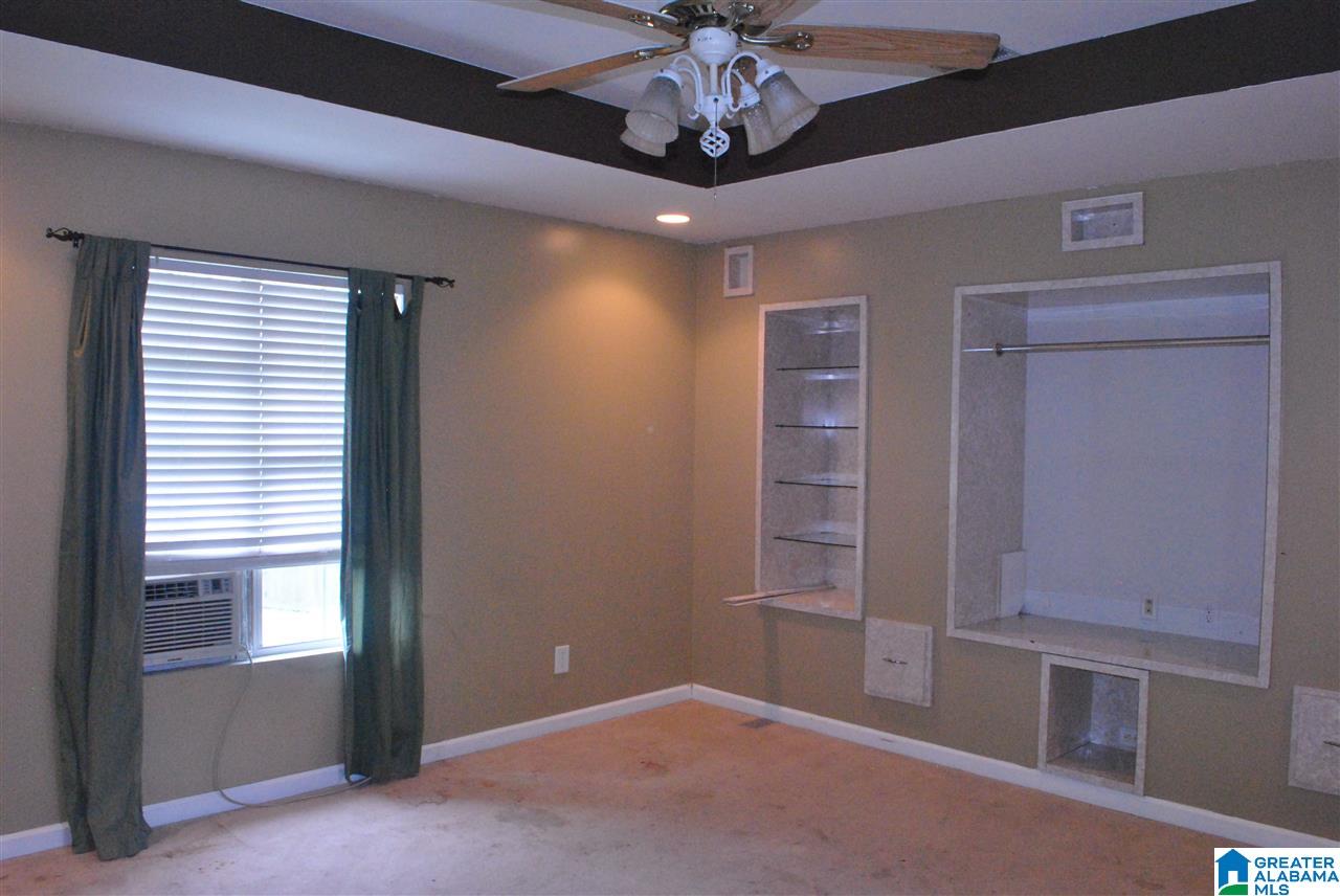 409 Meriweather Lane Calera, AL 35040 - Photo 11 of 32