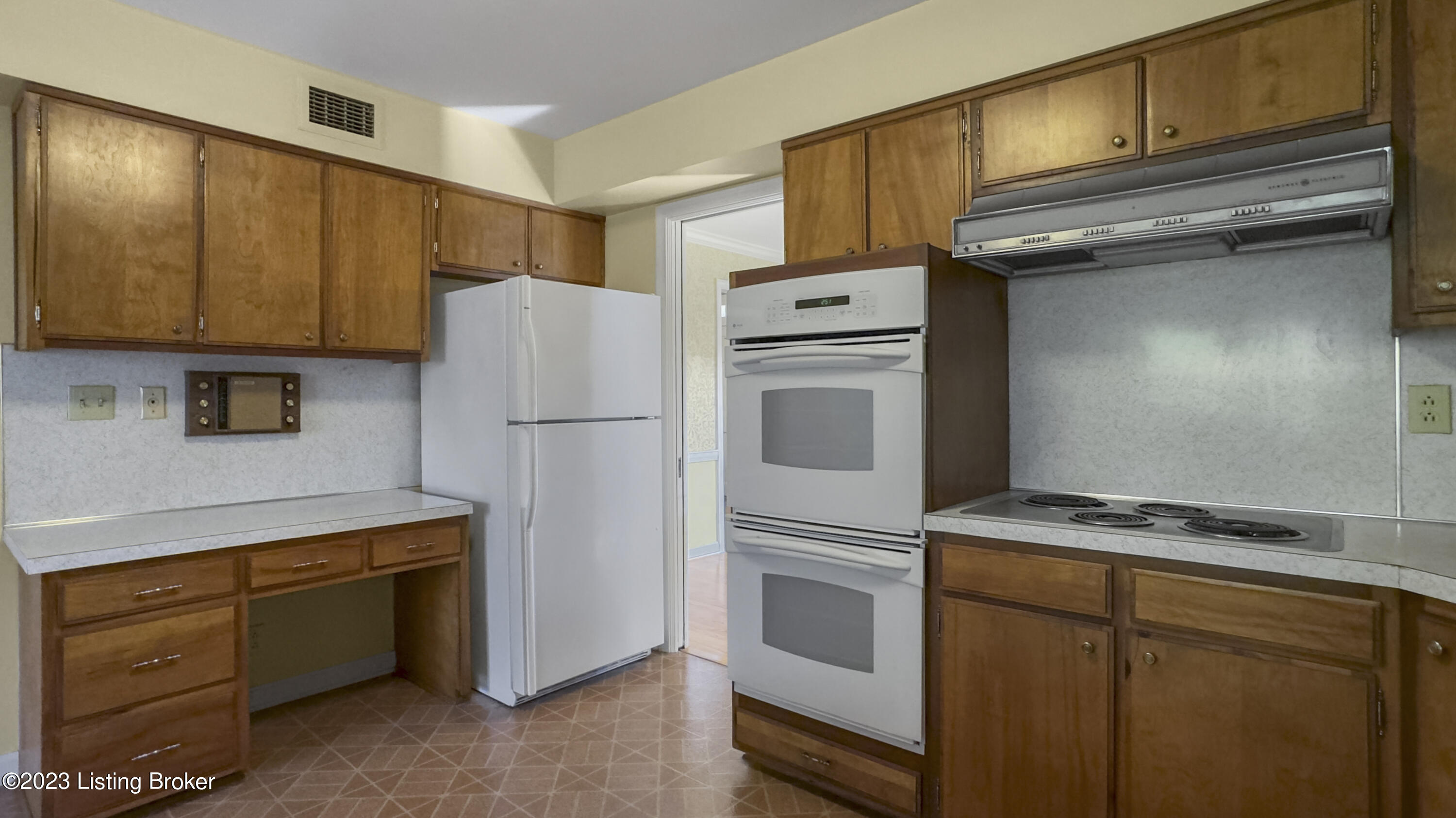 3121 Runnymede Road Louisville, KY 40222 - Photo 16 of 73 3121 Runnymede Rd-15
