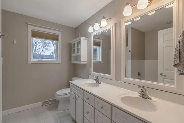 $389,900 | 402 Cedar Street, Nicollet, MN 56074