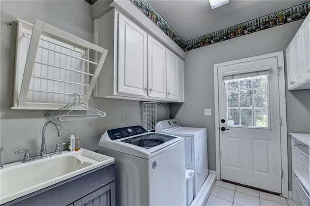 $1,050,000 | 6010 Somerset Court, Suwanee, GA 30024