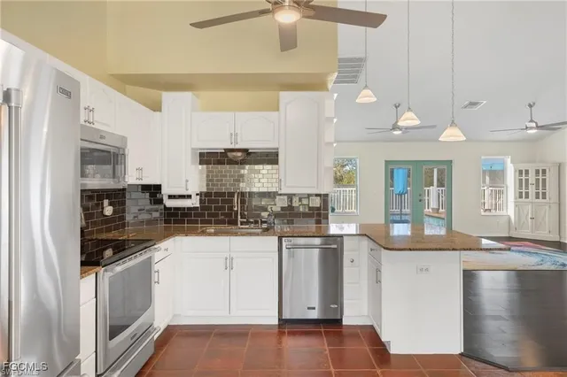 $3,500 | 6840 Cadet Avenue, Fort Myers, FL 33905