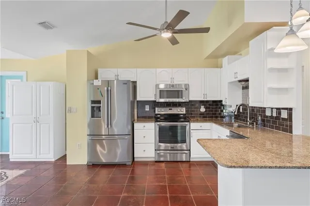 $3,500 | 6840 Cadet Avenue, Fort Myers, FL 33905