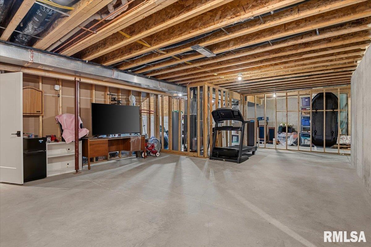 4820 Chestnut Drive Springfield, IL 62711 - Photo 33 of 42 Gallery Image 33
