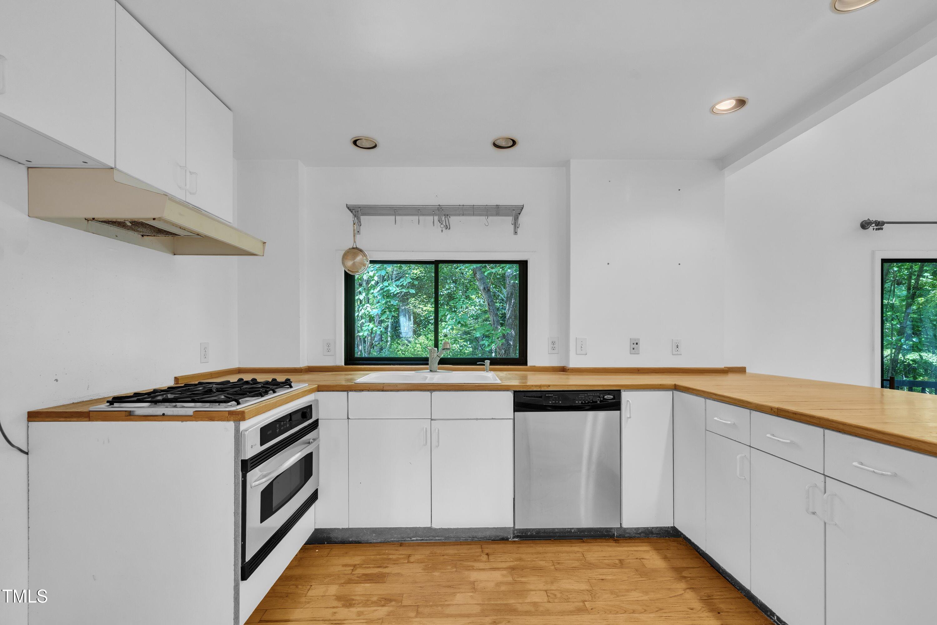8510 Dunlee Falls Road Raleigh, NC 27613 - Photo 14 of 38 18-8510 Dunlee Falls Rd-18