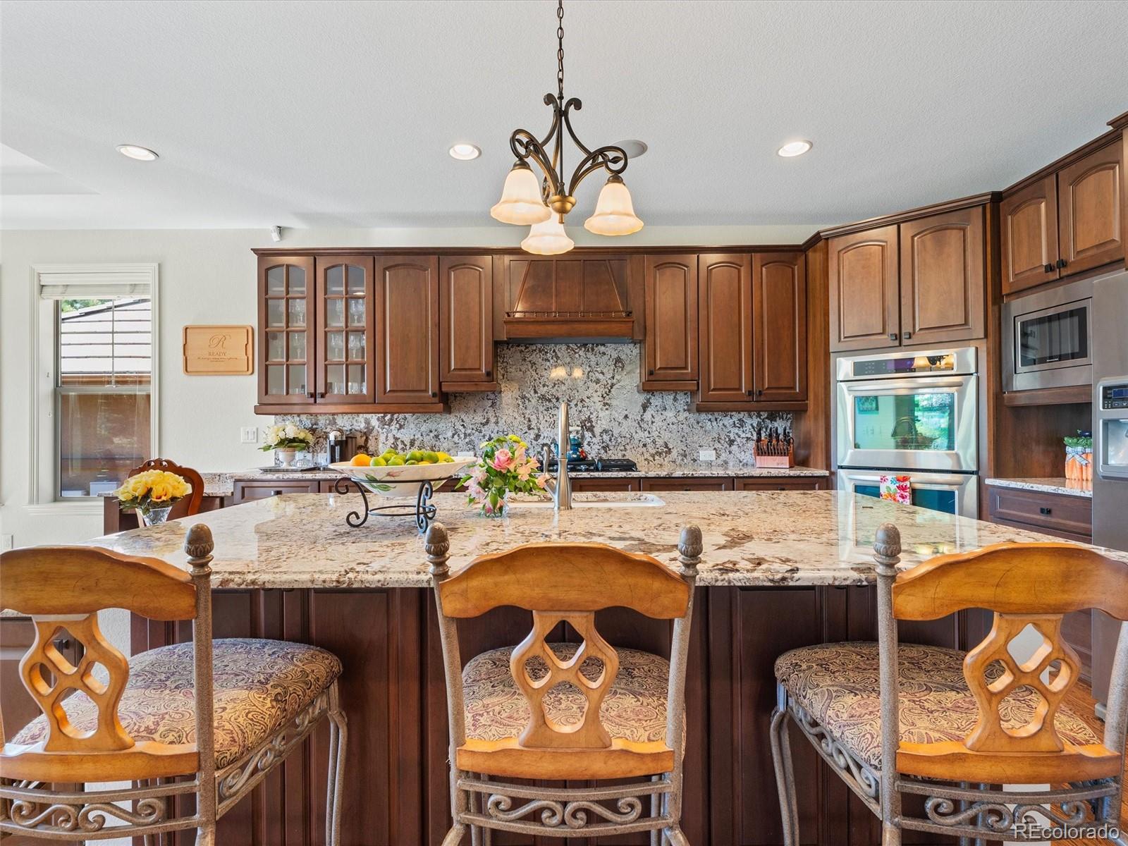 312 Basilwood Way Highlands Ranch, CO 80126 - Photo 9 of 39