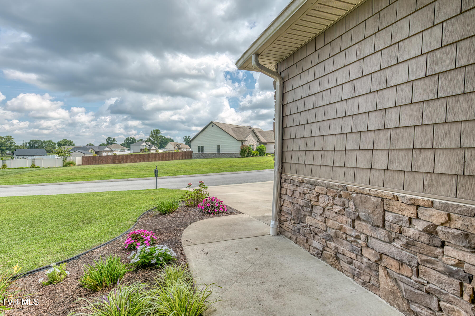 110 Rhetts Way Jonesborough, TN 37659 - Photo 3 of 42 110 Rhetts Way-3