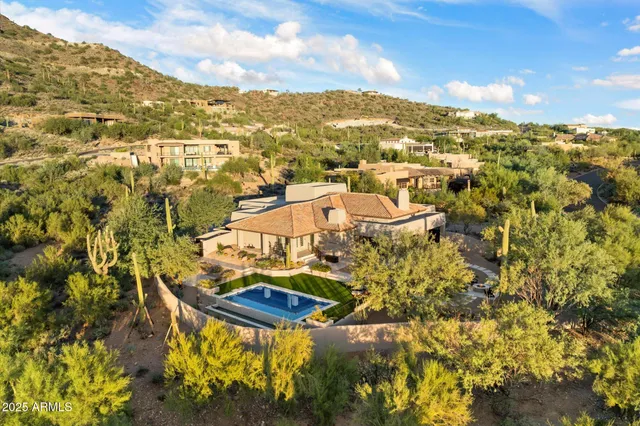 $1,849,000 | 35017 North Sunset Trail, Carefree, AZ 85377