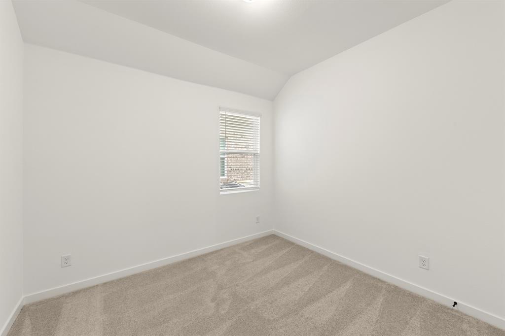 5925 Laurel Lk Lane Pilot Point, TX 76258 - Photo 10 of 26 09. 5925 Laurel Lake - Bed 3