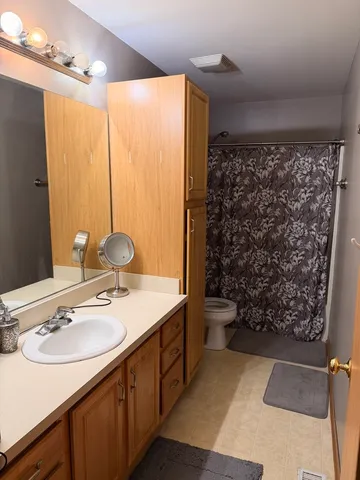 $315,000 | 701 Davidson Drive, Unit B, Minooka, IL 60447