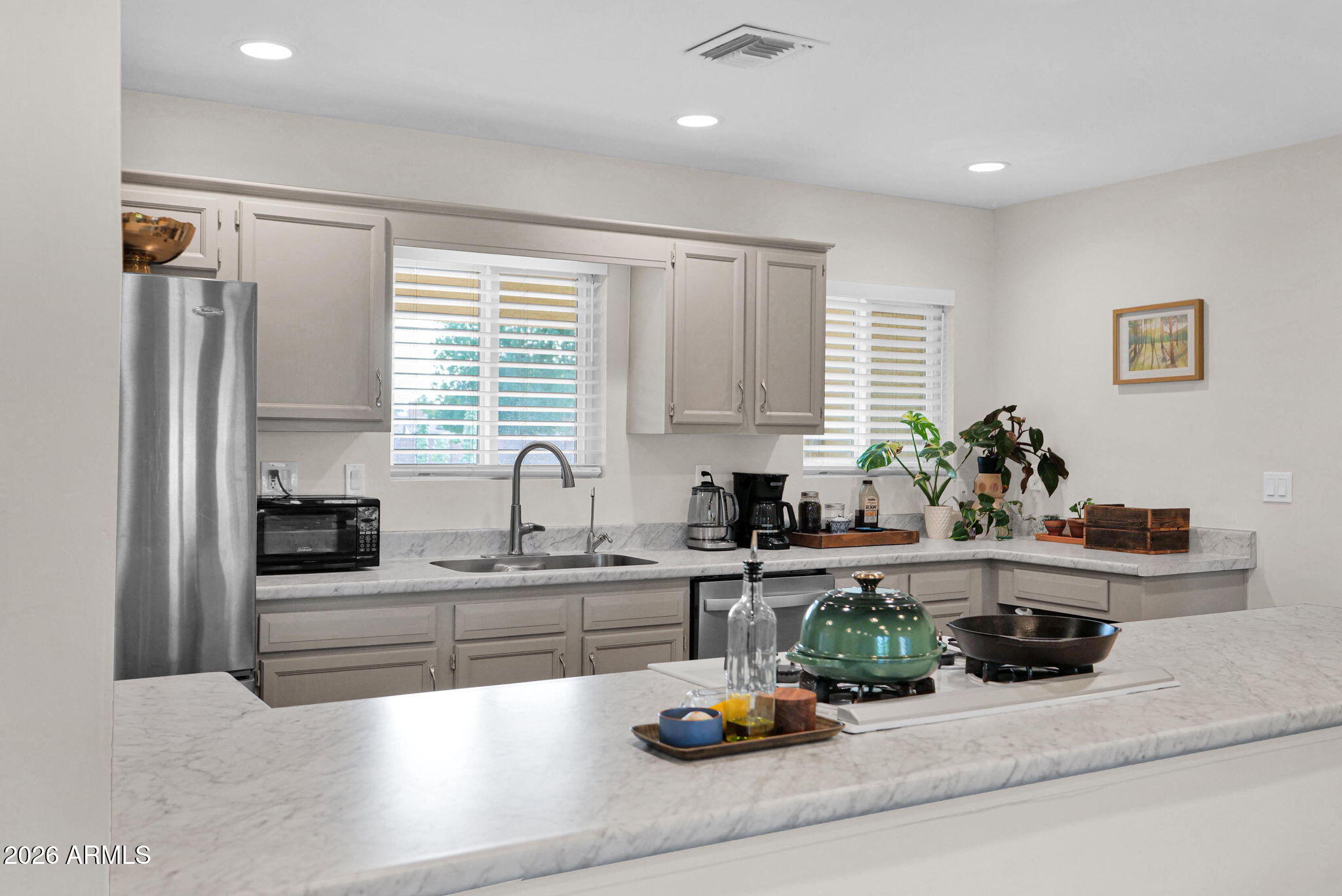 1612 West Ocotillo Road Phoenix, AZ 85015 - Photo 9 of 26 6-web-or-mls-P1460744