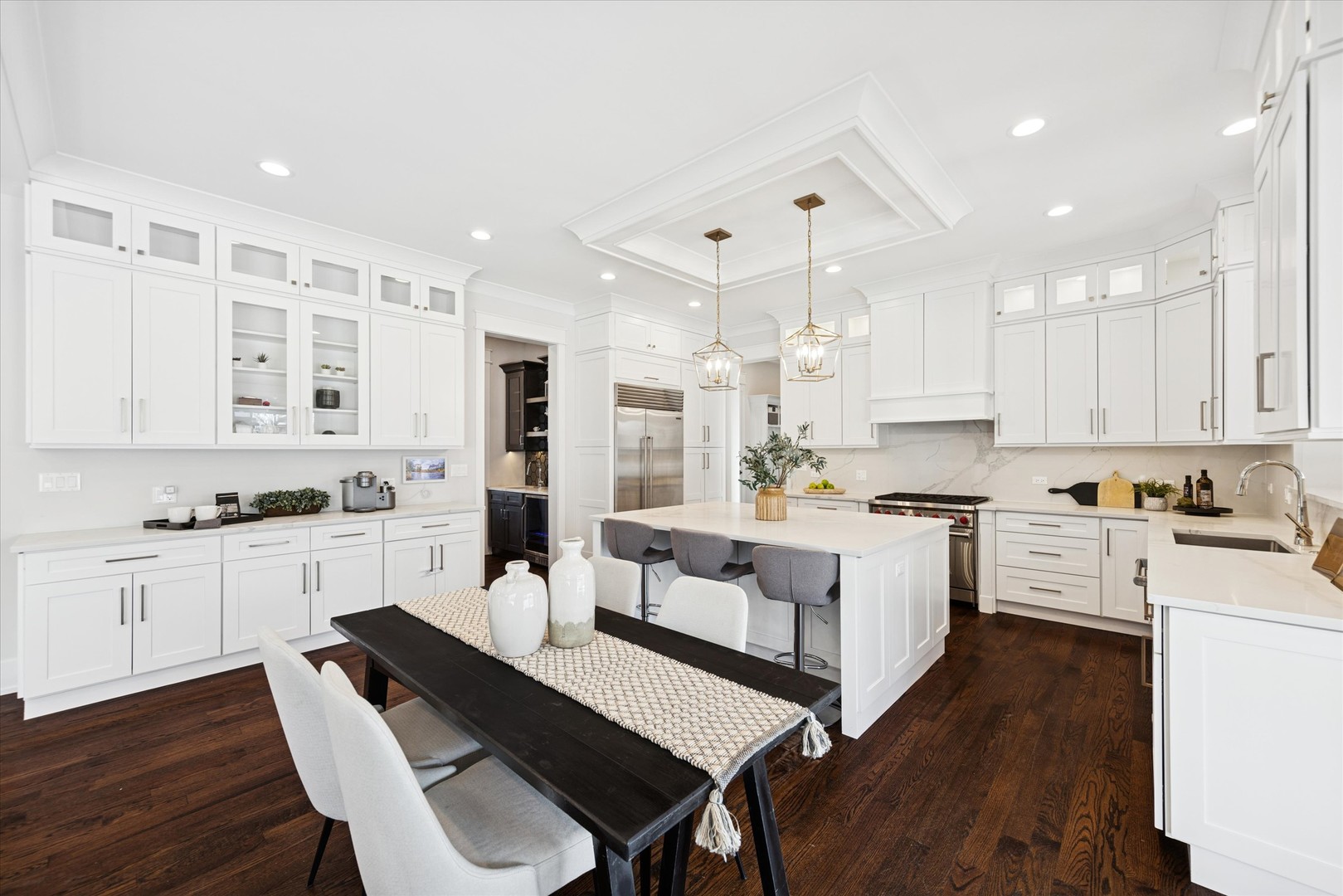 432 Ridgeland Avenue Elmhurst, IL 60126 - Photo 9 of 29