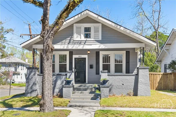 $2,400 | 802 East 36th Street, Savannah, GA 31401