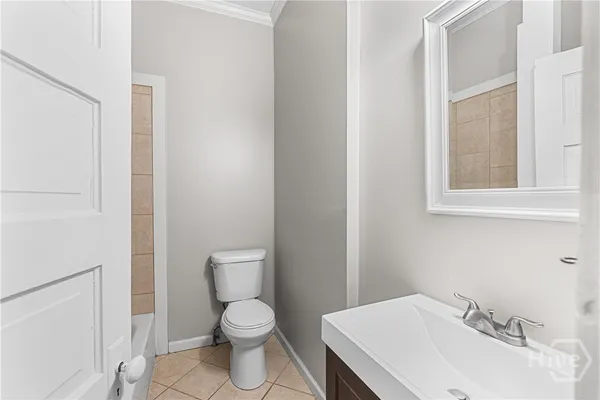 $2,400 | 802 East 36th Street, Savannah, GA 31401