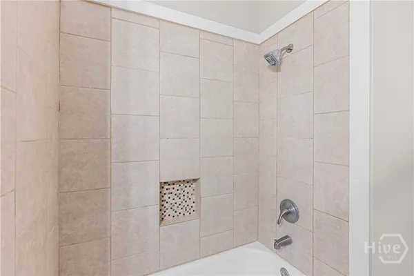 $2,400 | 802 East 36th Street, Savannah, GA 31401