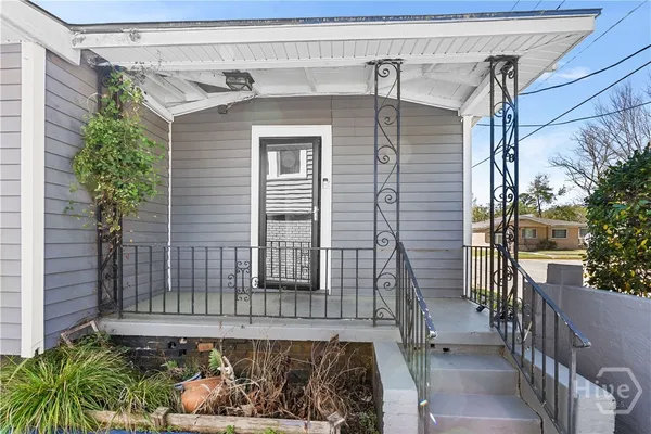 $2,400 | 802 East 36th Street, Savannah, GA 31401
