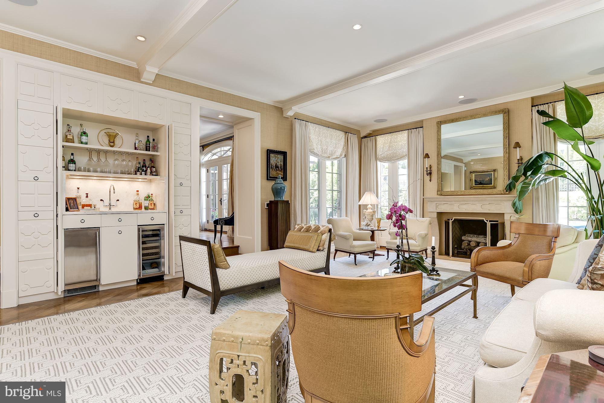 2166 Dunmore Lane Washington, DC 20007 - Photo 6 of 30 Living Room