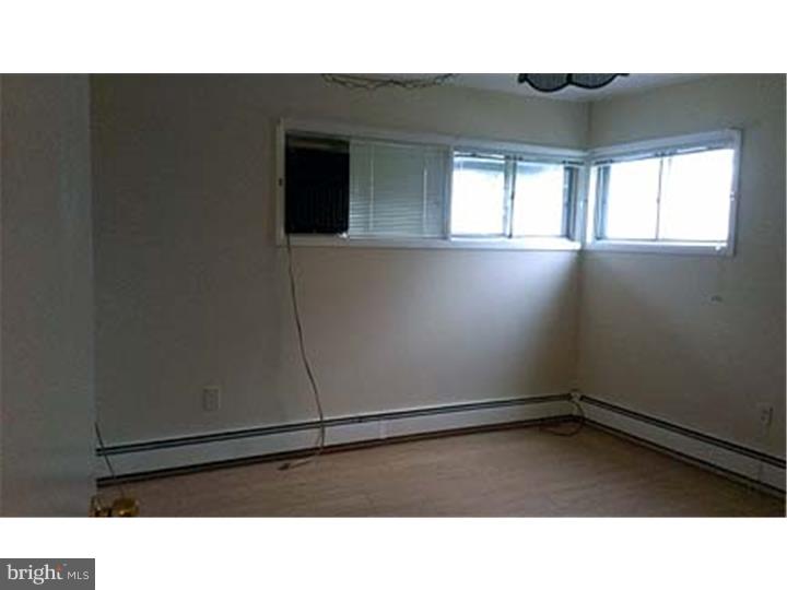22 Grapevine Road Levittown, PA 19057 - Photo 14 of 23