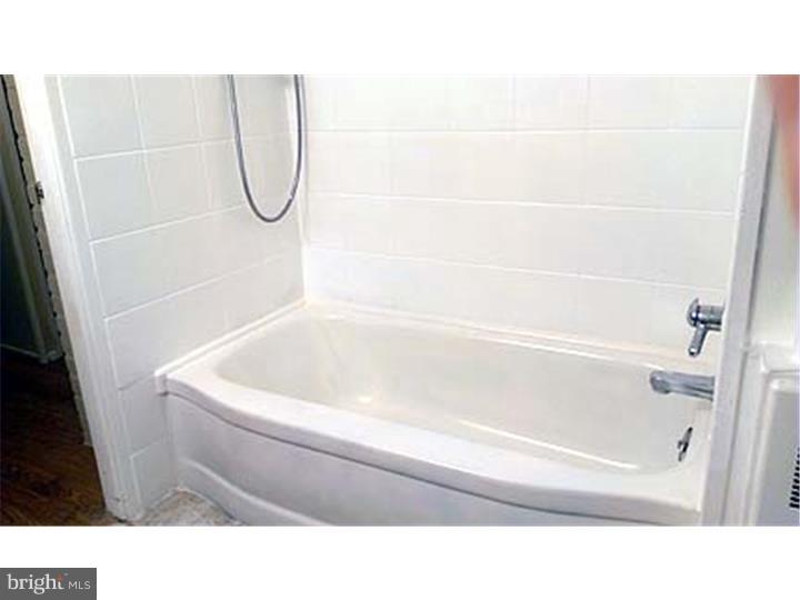 22 Grapevine Road Levittown, PA 19057 - Photo 21 of 23