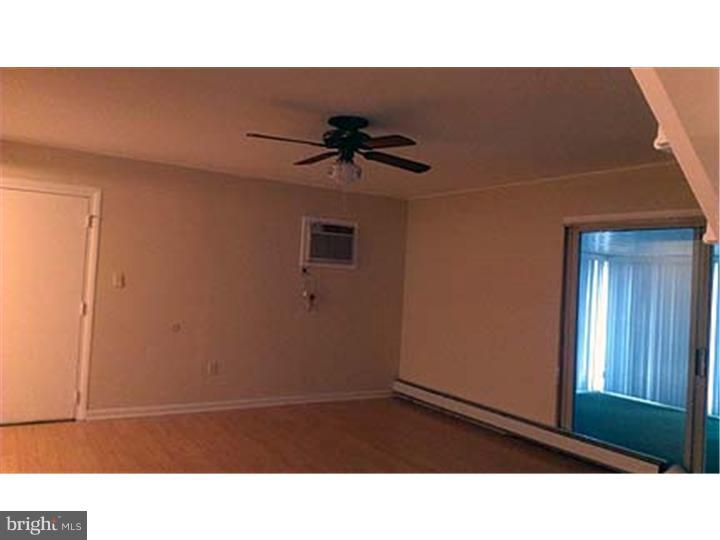 22 Grapevine Road Levittown, PA 19057 - Photo 9 of 23